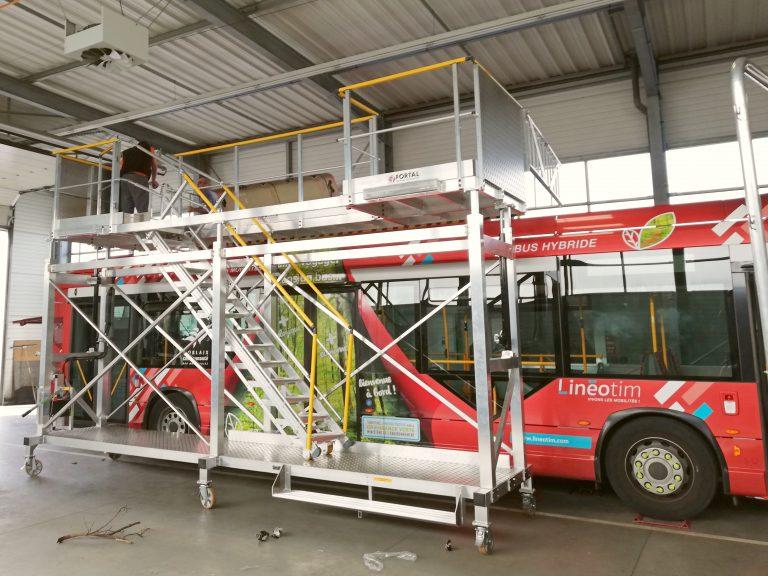 Plateforme mobile réglable en hauteur pour accès en toiture de bus hybride (dav) | Fortal